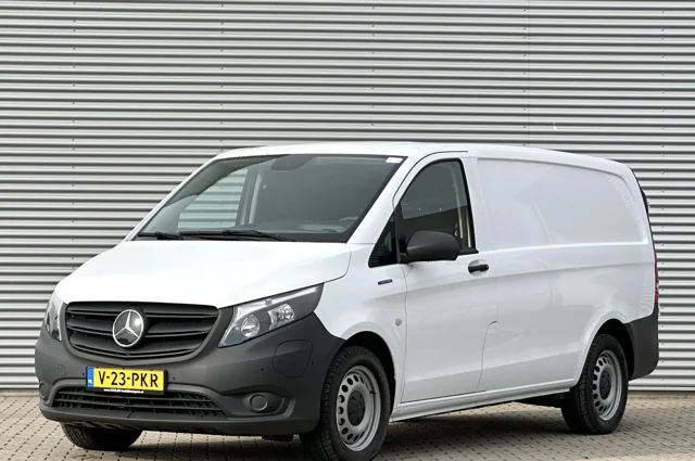 Mercedes Vito 6 m³ van Bulbul Group, vooraanzicht