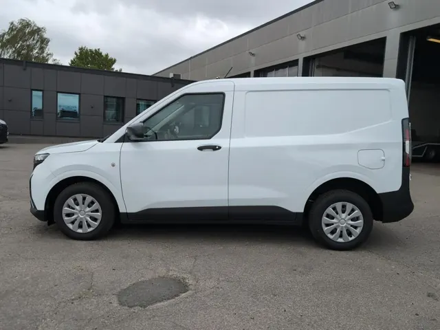 Ford Transit Courier 3 m³, zijaanzicht